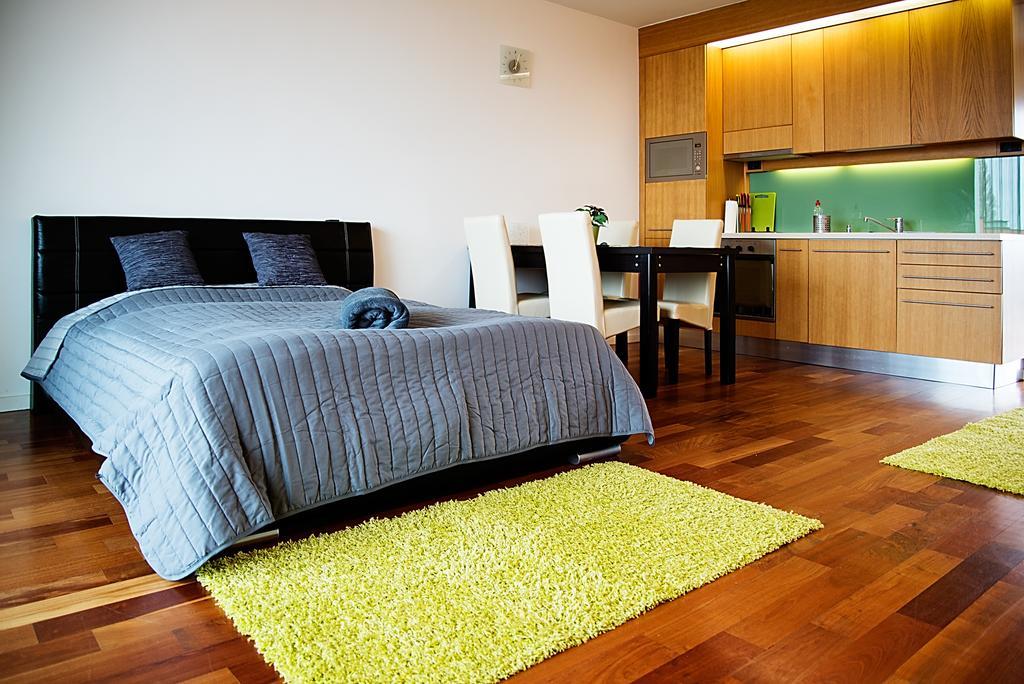 Modern Apartment With Lake View บาลาตอนแลลเล ภายนอก รูปภาพ